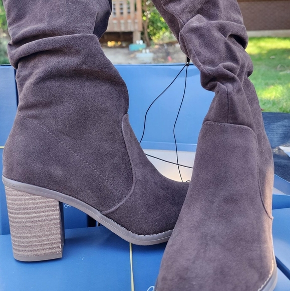 Womans Harlan tall boots- universal thread size 8 - Picture 9 of 11